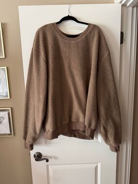 Good American Cozy Fleece Crewneck Sweater - Taupe